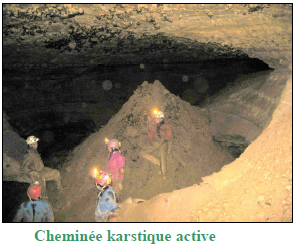 Fichier:Karst chasseneuil.bmp