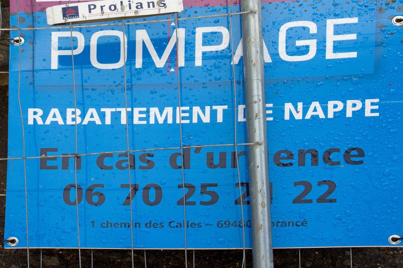 Fichier:Rabattement nappe2.jpg